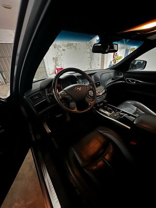 Infiniti M30 2011