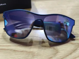 Gafas de sol polarizadas azules y moradas