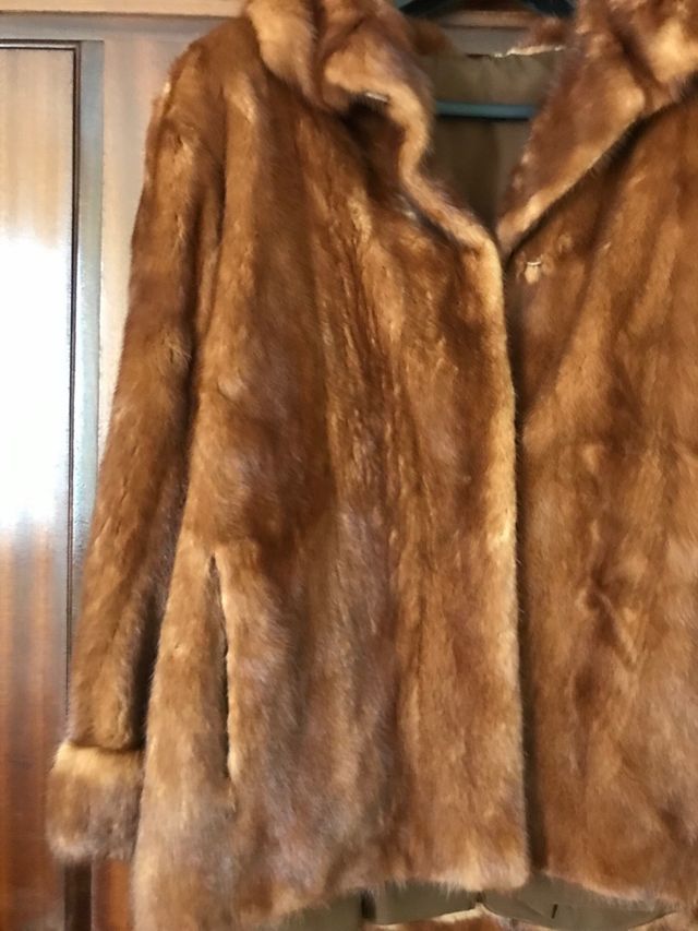 Chaquetón de piel marrón