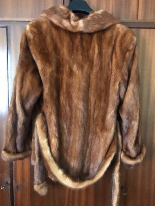 Chaquetón de piel marrón