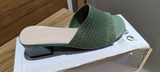 Sandalia de mujer verde