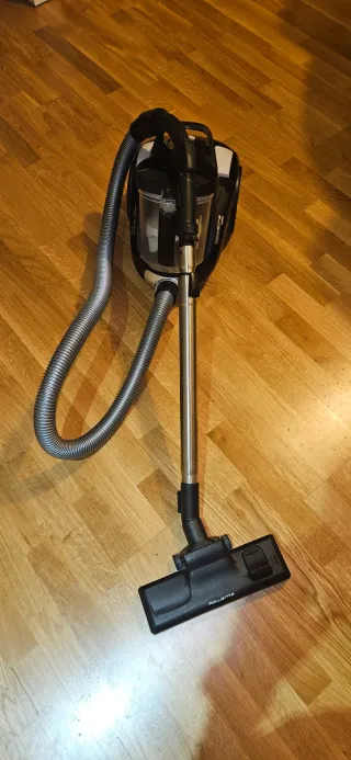 Aspiradora Rowenta Compact Power XXL Cyclonic