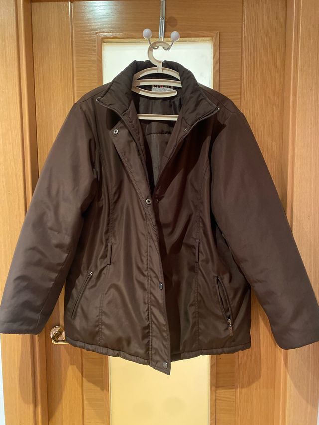 Abrigo marrón mujer