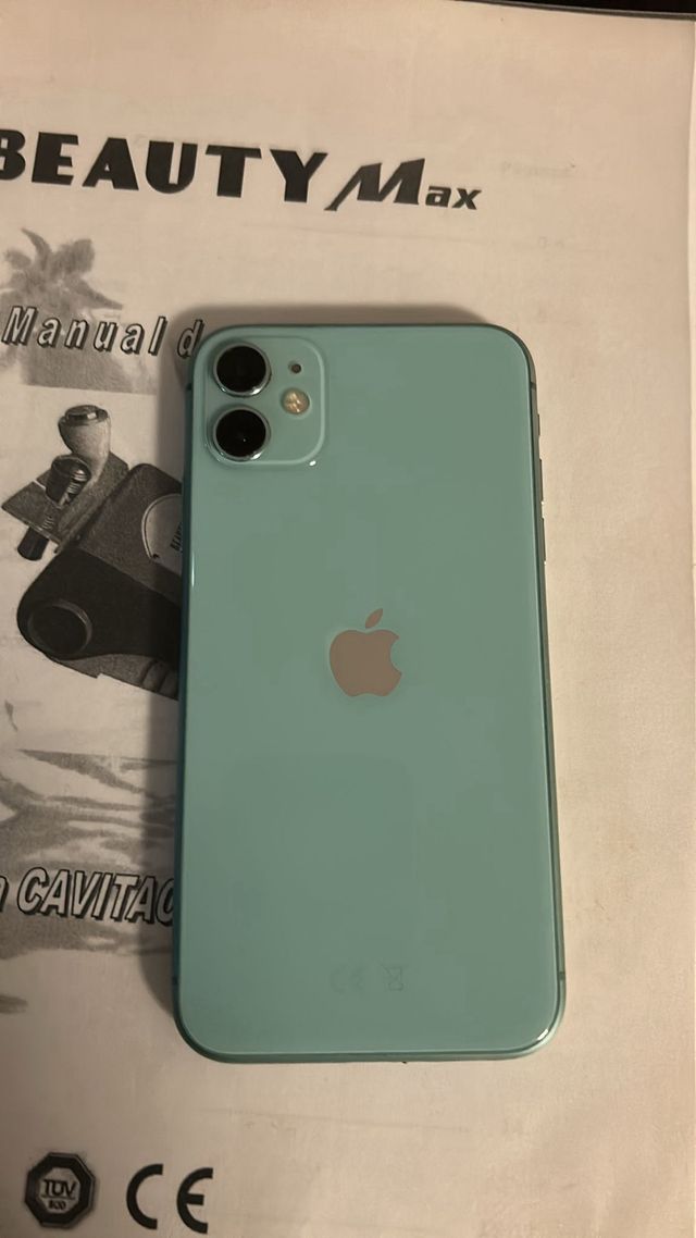 iPhone 12 Verde Impecable como nuevo. perfectas.