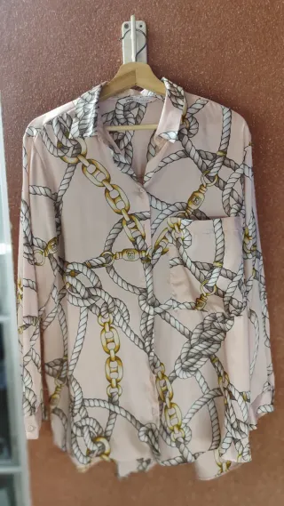 2 camisas Zara.