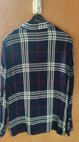 2 camisas Zara.