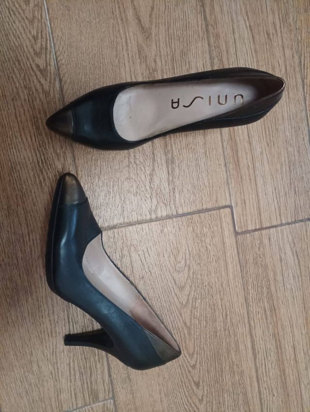 Zapatos UNISA negros mujer