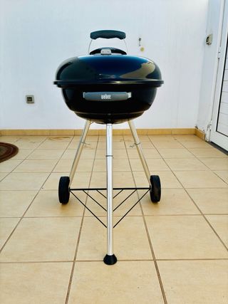 Barbacoa Weber Compact Kettle Negra