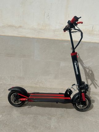 Patinete Eléctrico SUNNIGOO Negro/Rojo