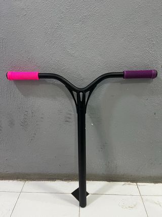 Manillar Ethic Scooter Negro Puños Rosa/Morado