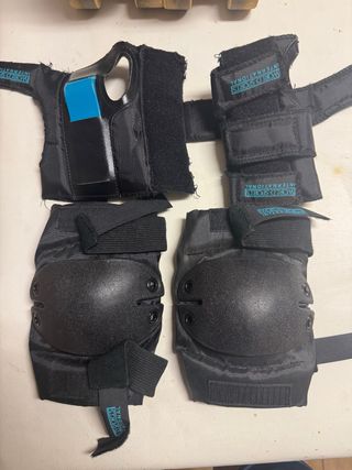 Pack Protecciones Patinaje Muñeca y Rodilla