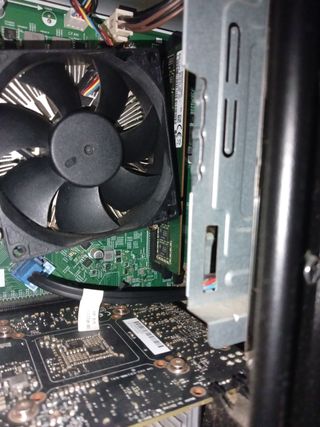 Torre HP Negra y Verde