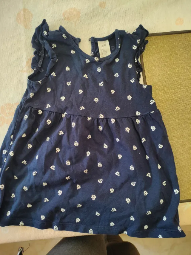 Vestido y petos HyM 6-9 y 9-12 meses