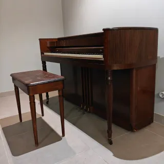 Piano de madera