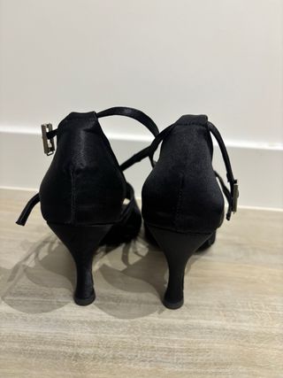 Tacones Bachata Adria Sanchez Negros