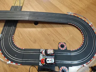 Scalextric Carrera GO