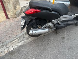 Yamaha XMAX 250