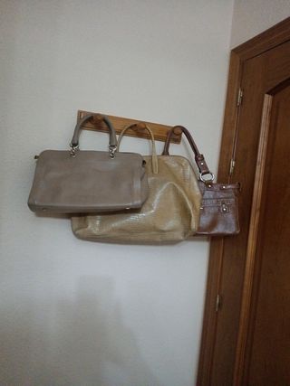 Lote 3 bolsos beige y marrón  en buen estado 