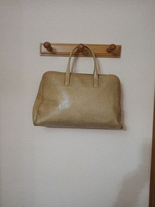 Lote 3 bolsos beige y marrón  en buen estado 
