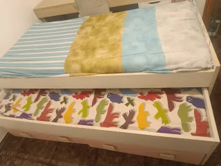 Cama juvenil con cajones