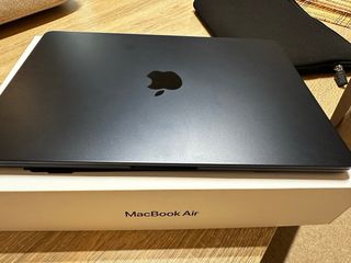 MacBook Air 13 pulgadas chip M3 color medianoche