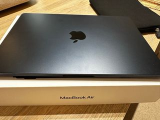 MacBook Air 13 pulgadas chip M3 color medianoche