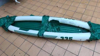 Kayak Hinchable Verde y Blanco