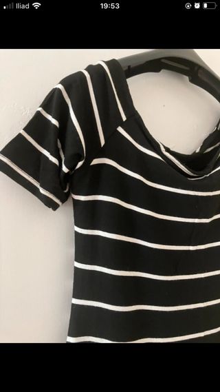 Vestito a righe bianche e nere