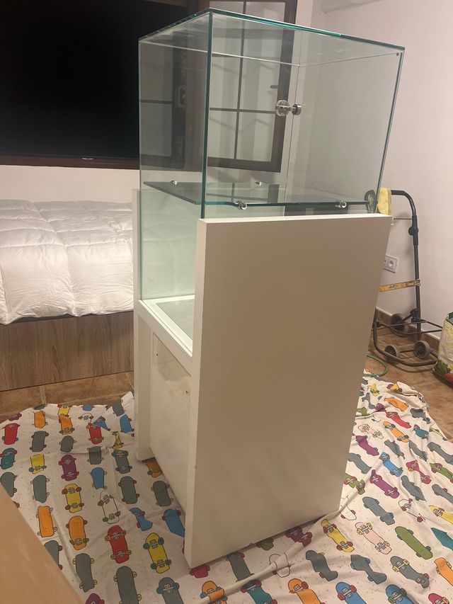 Vitrina Joyería Cristal y Blanca