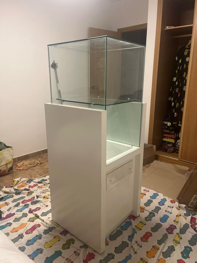 Vitrina Joyería Cristal y Blanca