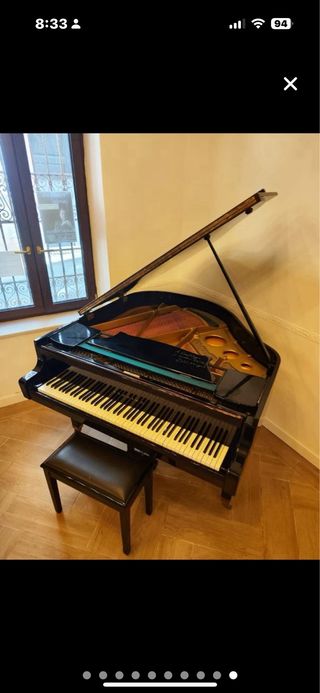 Piano de Cola Tchaika Negro