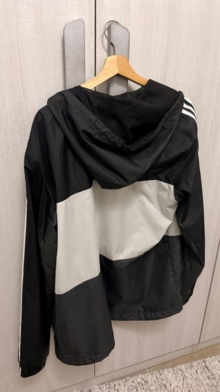Chaqueta Adidas Negra y Blanca