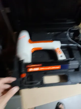 Clavadora Eléctrica EL-1232