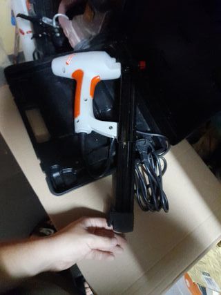 Clavadora Eléctrica EL-1232