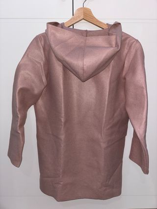 Cárdigan rosa con capucha