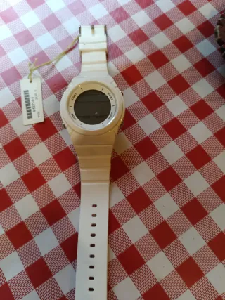 Reloj Nowley Blanco Nuevo.
Dispongo de 2.
