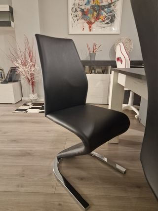 Mesa de comedor moderna