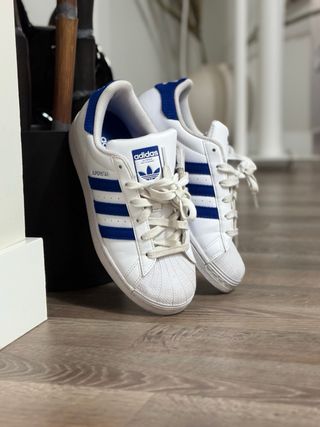 Zapatillas Adidas Superstar Blancas y Azules Niños