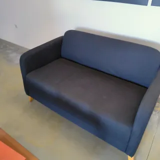 Sofá de 2 plazas tela