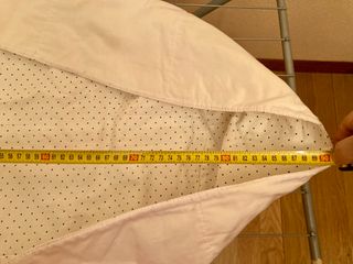Funda silla bebé blanca con lunares negros