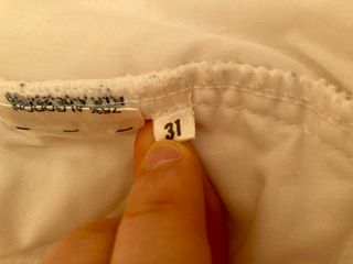 Funda silla bebé blanca con lunares negros