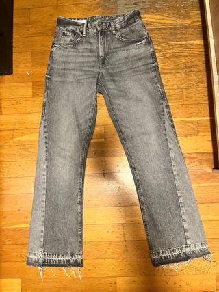 Pantalón Flare Gris Desgastado