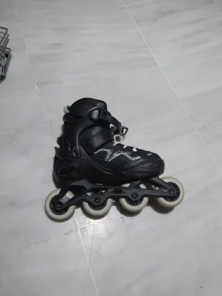 Patines en línea negros talla 35-38
Marca OXELO.