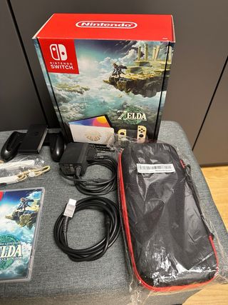 Nintendo Switch OLED Edizione Zelda