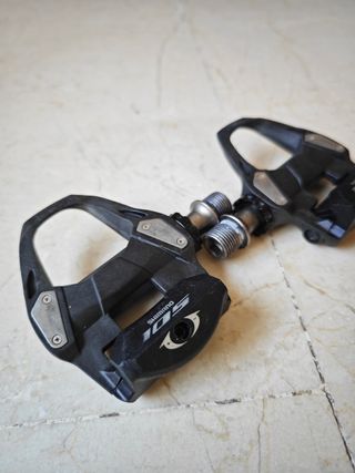 Pedales Shimano 105