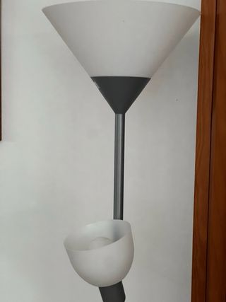 Lámpara de pie moderna