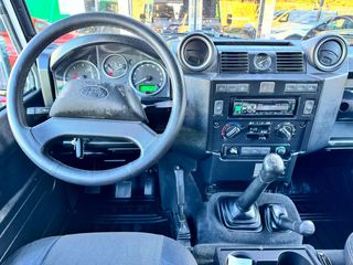 Land-Rover Defender 110 TD4 