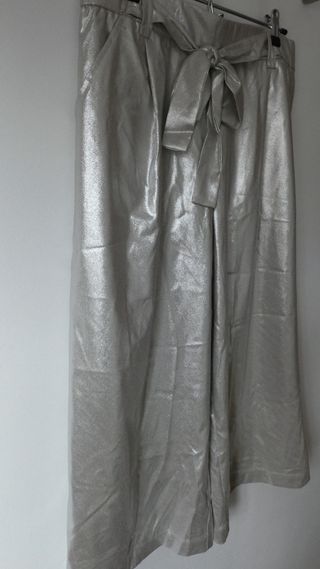 Pantalón ancho metalizado con lazo