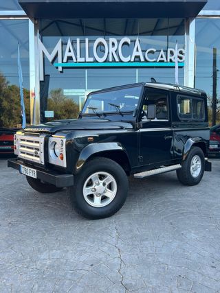 Land-Rover Defender 90 