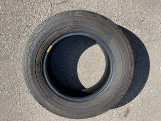 Neumático Semperit 195/70 R15
buen estado 80%